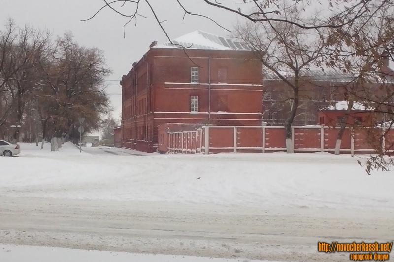 Новочеркасск: Снегопад в Новочеркасске. Проспект Баклановский/пер. Кривошлыкова