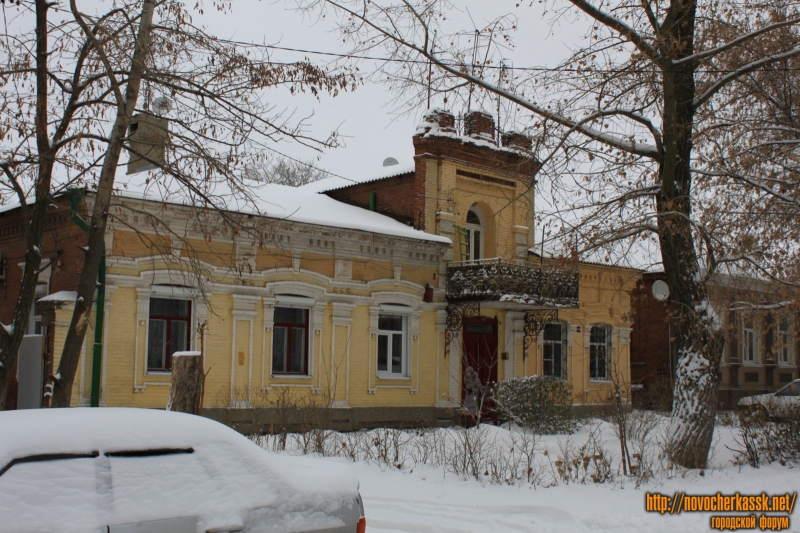 Новочеркасск: Улица Просвещения, 104