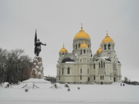 Собор зимой