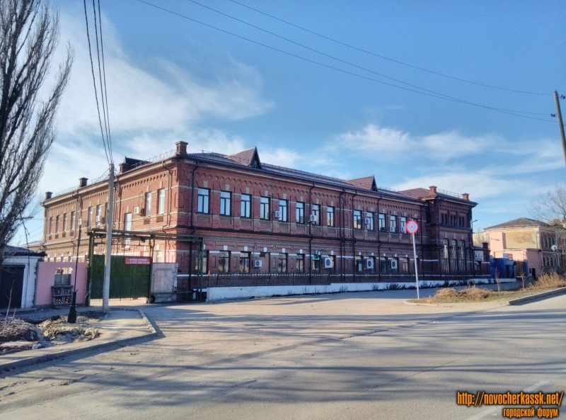 Новочеркасск: Здание бывшего ликёроводочного завода