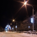 Проспект Платовский с новогодними украшениями и собор