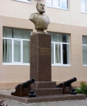 Бюст Александра III на территории Кадетского корпуса