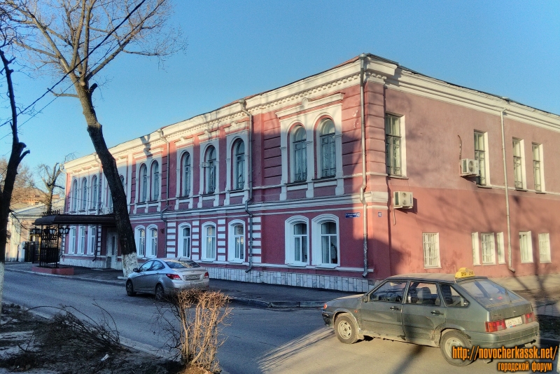 Новочеркасск: Улица Атаманская, 42