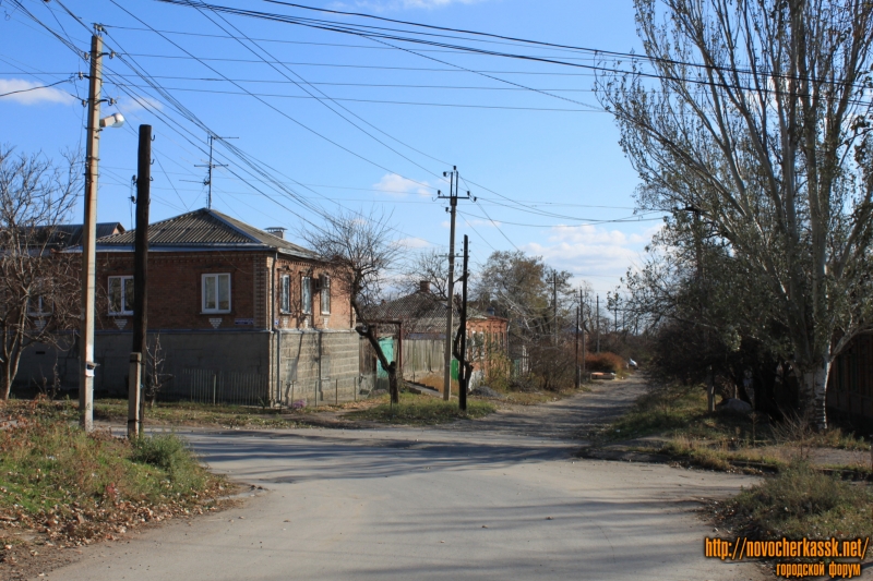 Новочеркасск: Перекресток улицы Кирпичной и Александровской