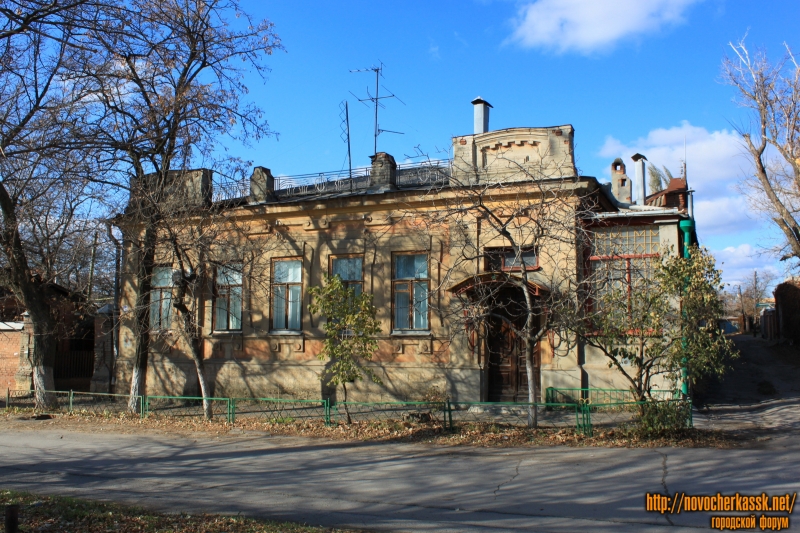 Новочеркасск: Улица Александровская, 100