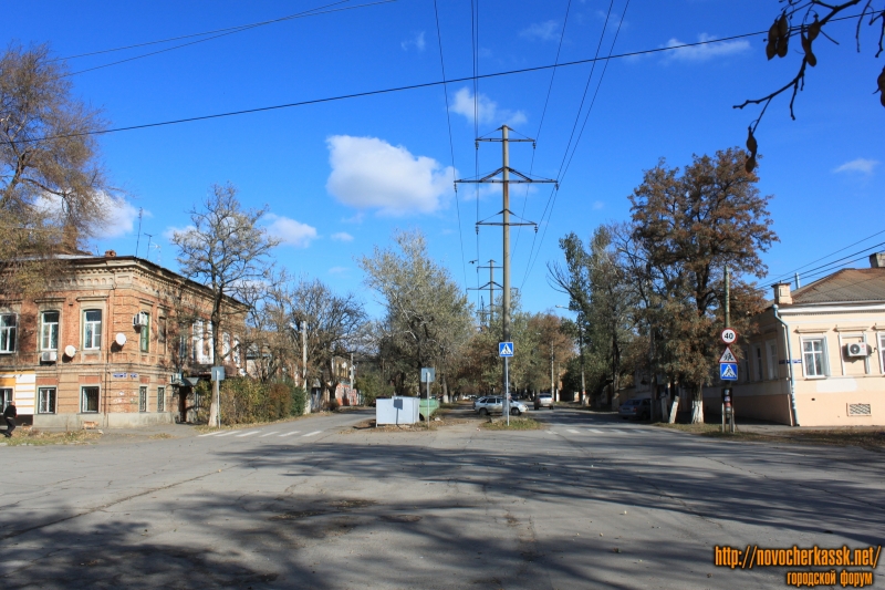 Новочеркасск: Перекресток Александровской и Орджоникидзе