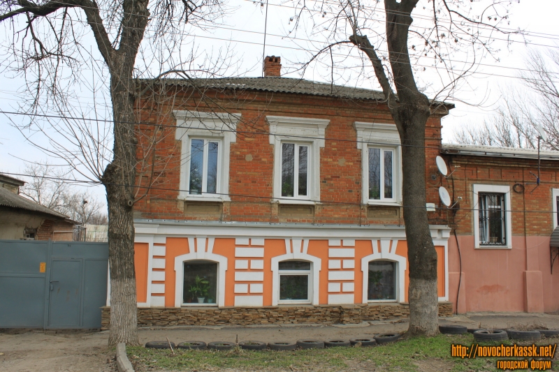 Новочеркасск: Улица Фрунзе, 72