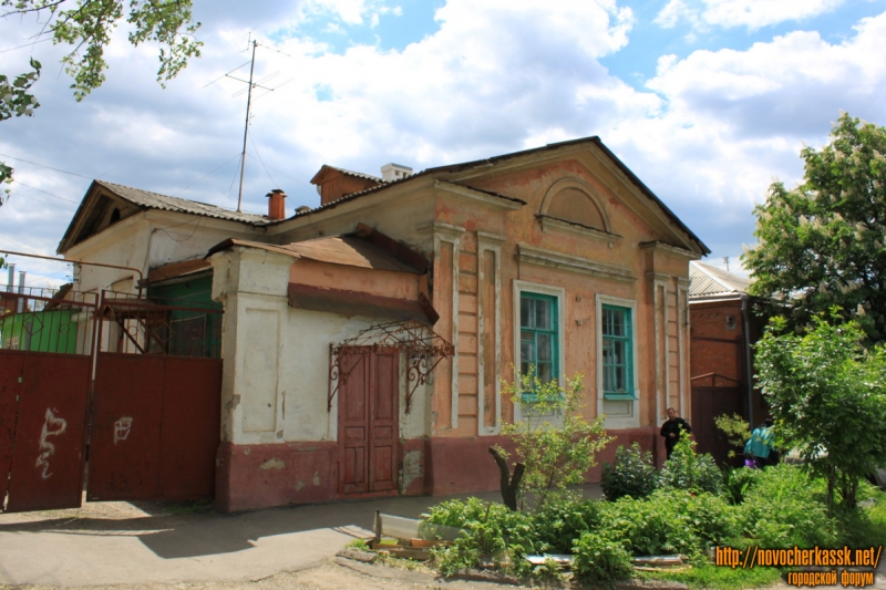 Новочеркасск: Проспект Платовский, 81
