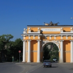 Триумфальная арка на Платовском проспекте