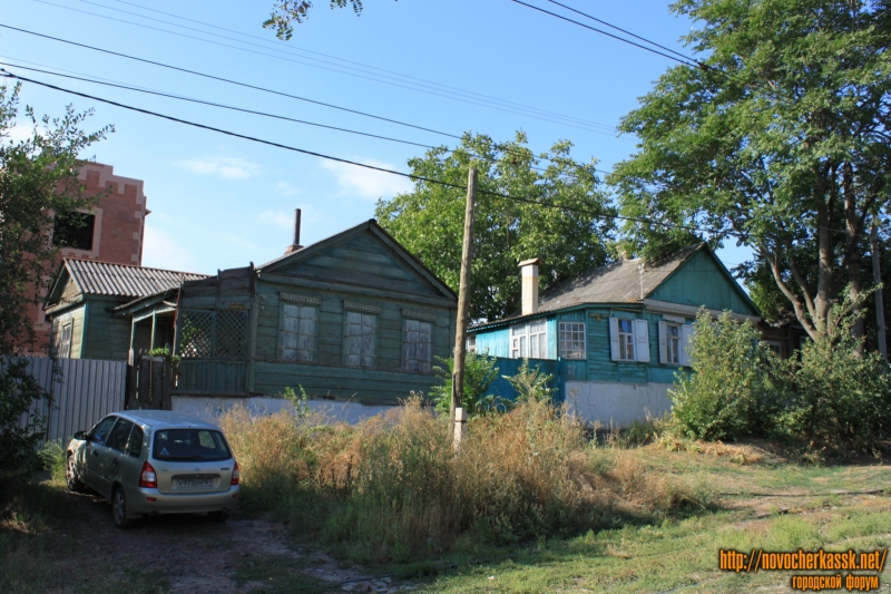 Новочеркасск: Улица Щорса, 65-67