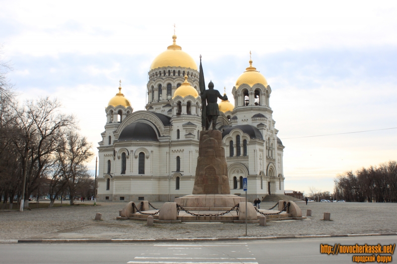 Новочеркасск: Собор и памятник Ермаку