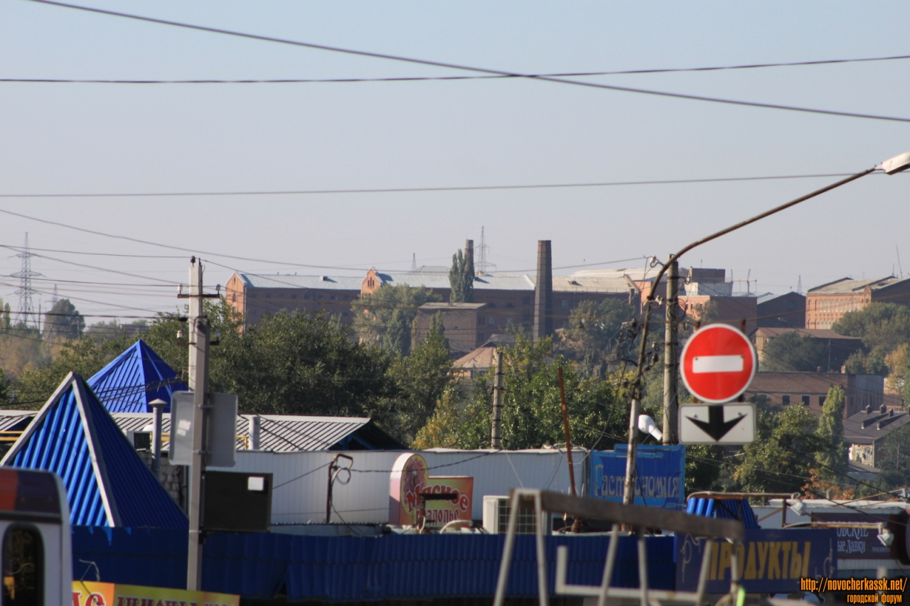 Новочеркасск: Вид на тюрьму с Азовского рынка
