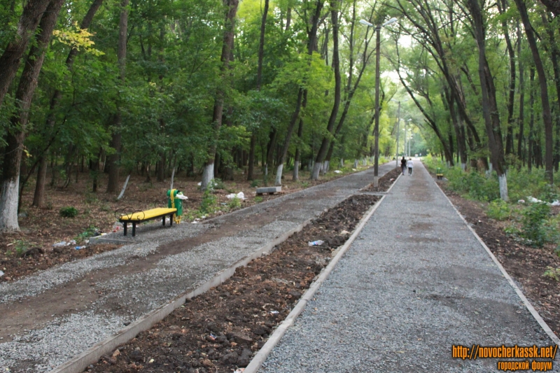 Новочеркасск: Благоустройство дорожек в роще «Красная весна»