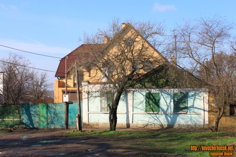 Новочеркасск: Улица Первомайская, 83