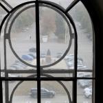 Вид на памятник Бакланову из окна собора