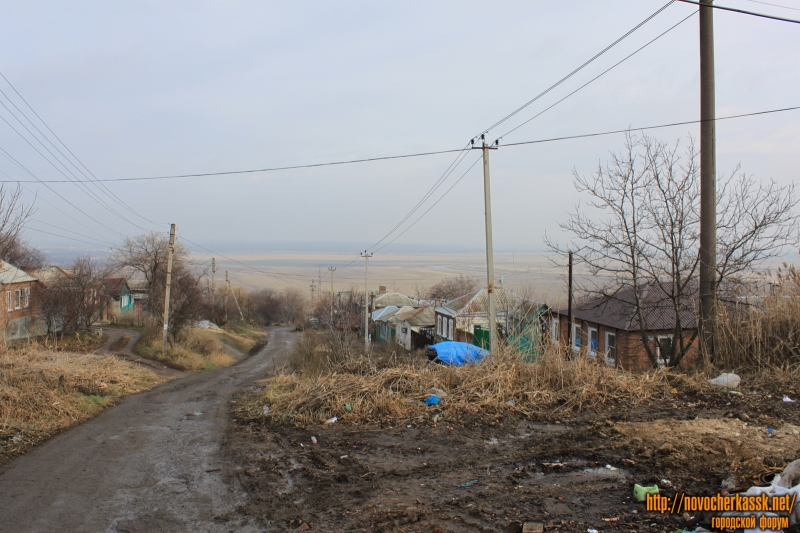 Новочеркасск: Улица Комитетская. Вид с улицы Октбярьской