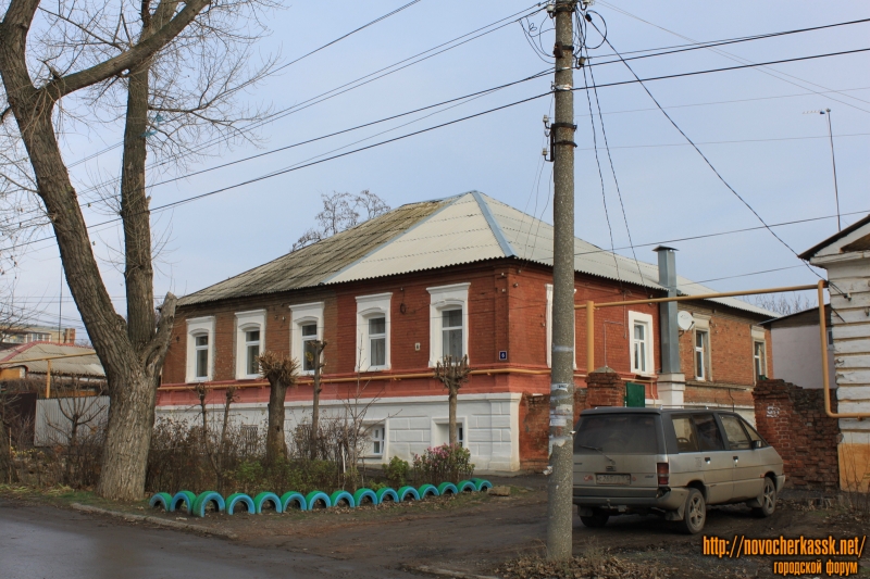 Новочеркасск: Улица Урицкого, 6