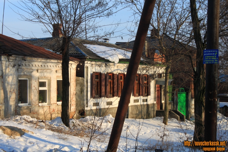 Новочеркасск: Улица Богдана Хмельницкого, 114, 112