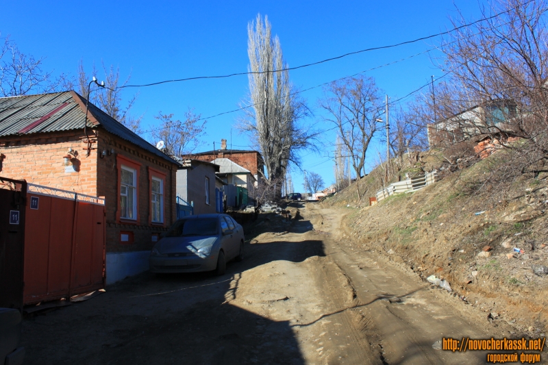 Новочеркасск: Улица Крупской, 11, 13