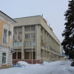 Здание администрации со стороны улицы Дворцовой