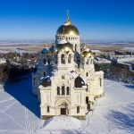 Собор в Новочеркасске с воздуха зимой