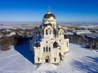 Собор в Новочеркасске с воздуха зимой