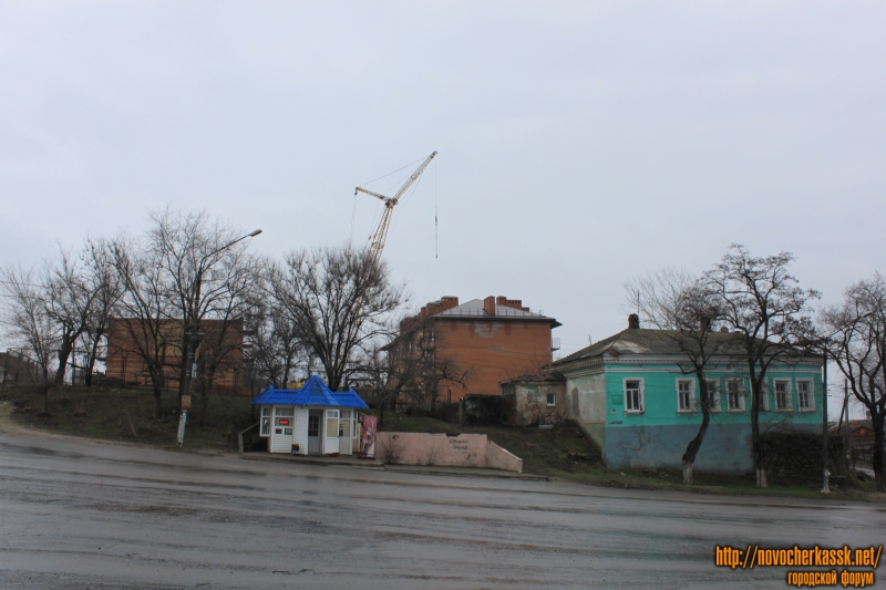 Новочеркасск: Красный спуск, 2 и новостройки в переулке Путиловском