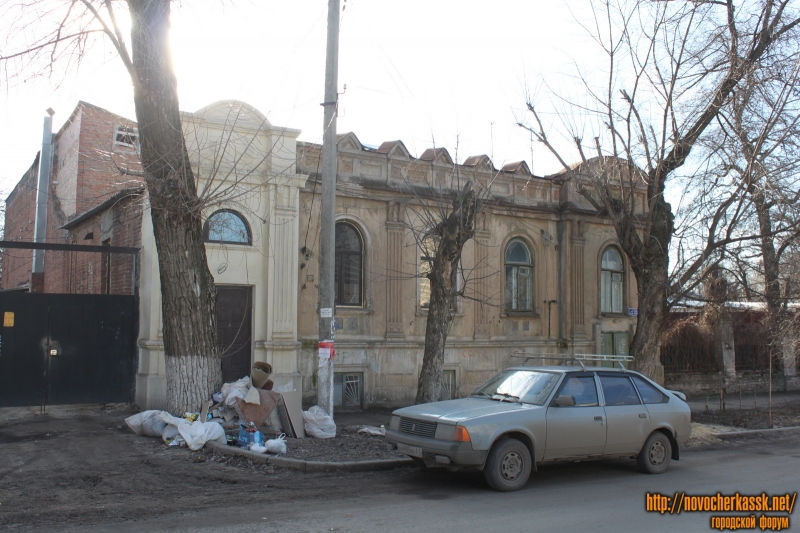 Новочеркасск: Улица им. Генерала Лебедя, 35