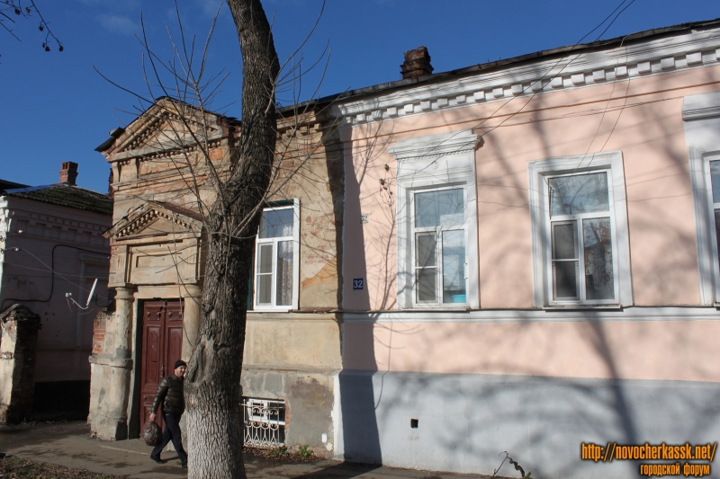 Новочеркасск: Улица им. Генерала Лебедя, 32