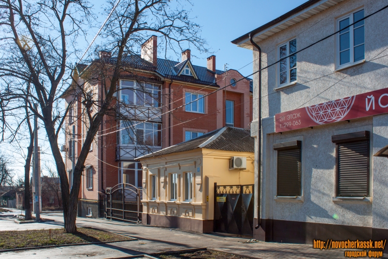 Новочеркасск: Переулок Галины Петровой, 21