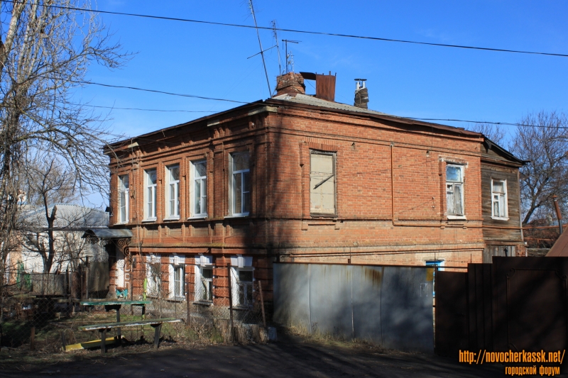 Новочеркасск: Улица Шумакова, 22