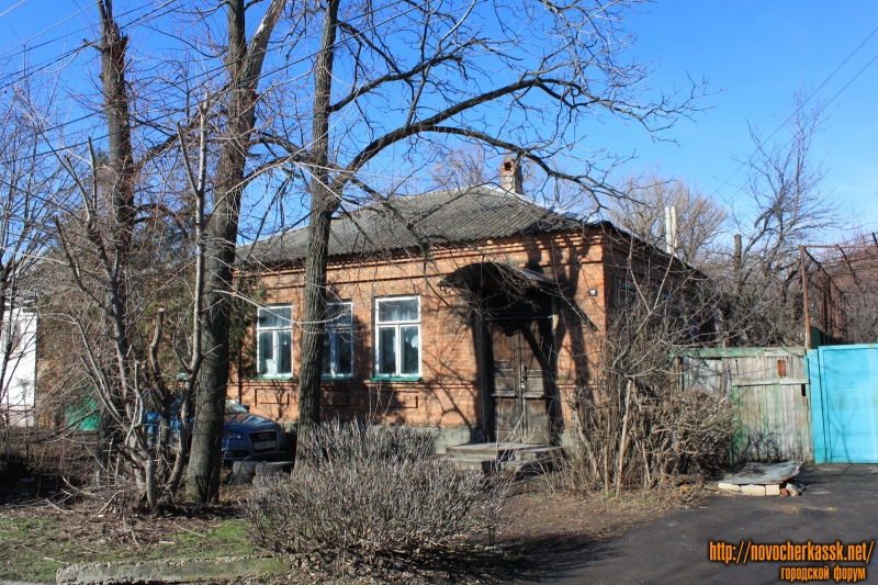 Новочеркасск: Улица Шумакова, 30