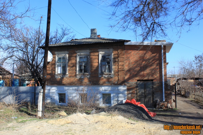 Новочеркасск: Улица Шумакова, 8