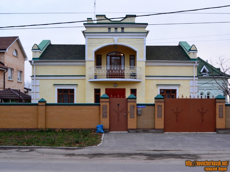 Новочеркасск: Дом по ул. Александровской 119 а
