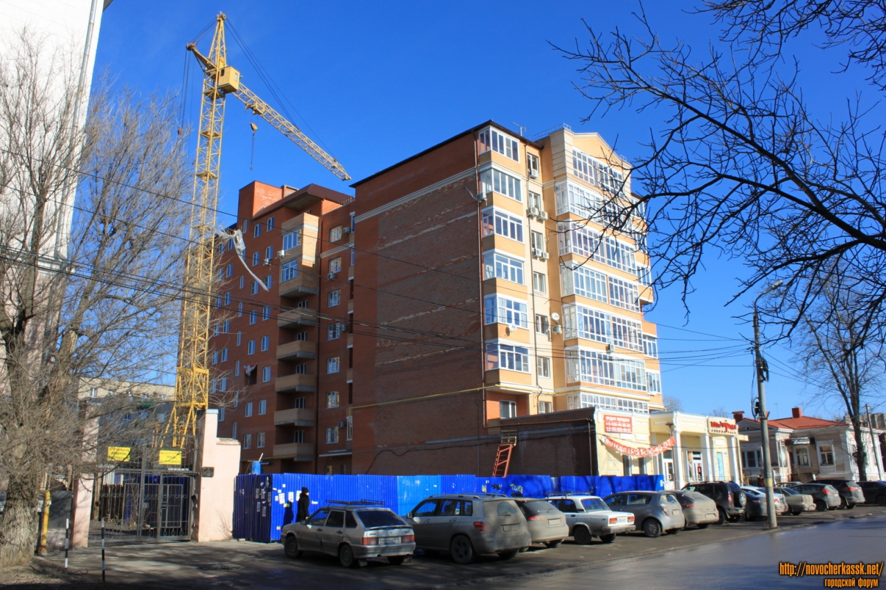 Новочеркасск: Строительство многоэтажки на улице Просвещения, 108