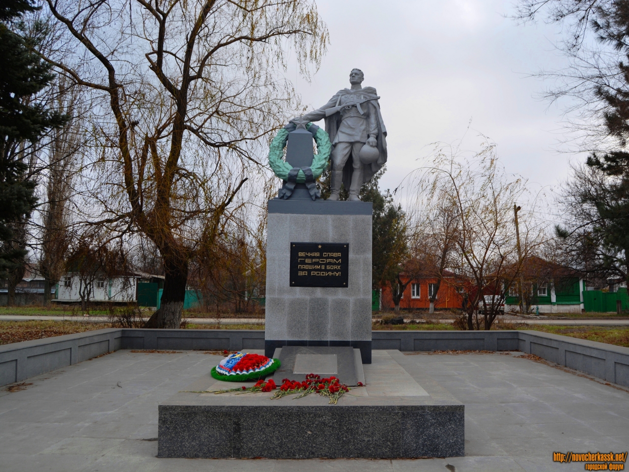 Памятники в Новочеркасске Хотунок