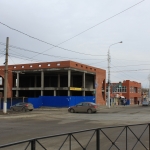 Строительство ТЦ на углу Баклановского и Крылова
