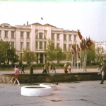 Городской дом культуры и площадь перед универмагом