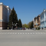 Вид на улицу Атаманскую с проспекта Платовского. Апрель 2013