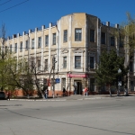 Общежитие на углу Платовского и Орджоникидзе