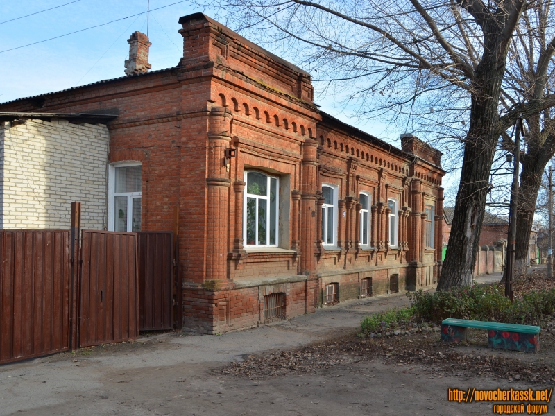 Новочеркасск: Дом по ул. Фрунзе 34