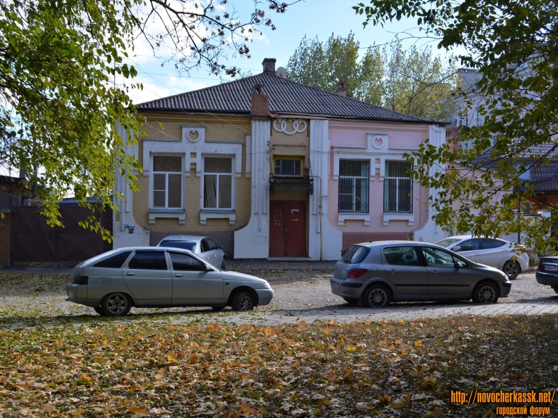 Новочеркасск: Дом по пр-ту Баклановскому 73