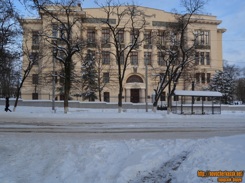 Новочеркасск: Здание Горного отделения политехнического института