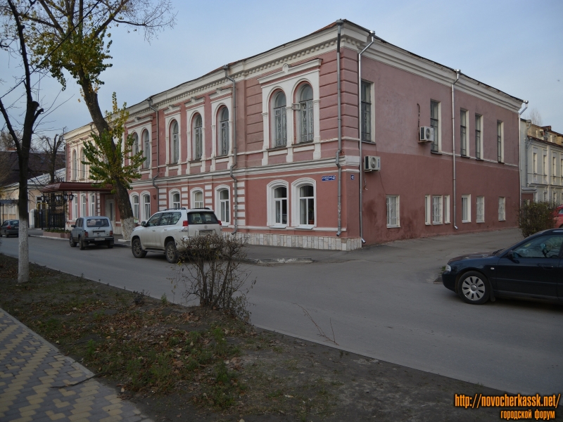 Новочеркасск: Здание бывшей частной гимназии А.Д. Дувакиной