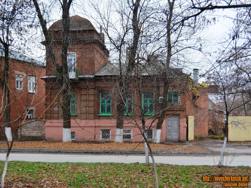 Новочеркасск: Дом по пр-ту Ермака 59