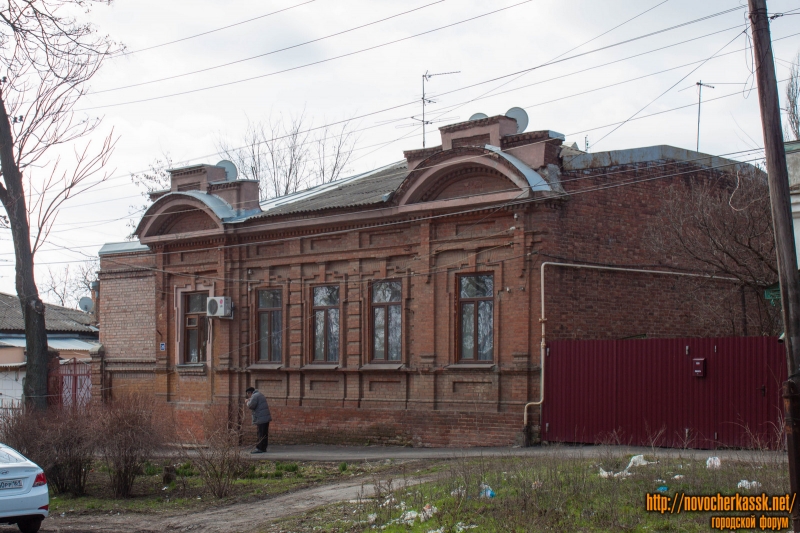 Новочеркасск: Улица Пушкинская, 25