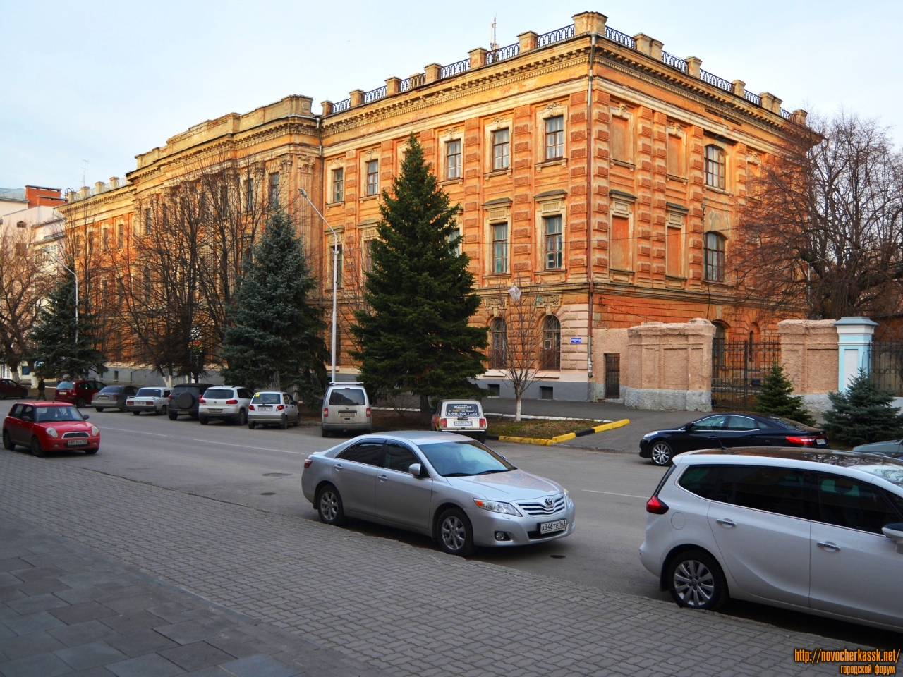 Новочеркасск: Здание  Донской Мариинской женской гимназии