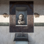 Памятник поэту Давыдову