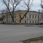 Здание бывшего спального корпуса Юнкерского кадетского училища