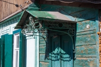 Улица Будённовская, 78. Козырёк